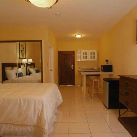 Hotel Maya Colonial San Pedro Sula Oda fotoğraf