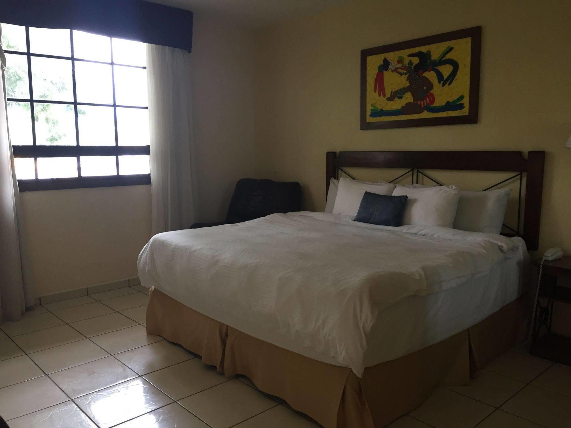 Hotel Maya Colonial San Pedro Sula Dış mekan fotoğraf