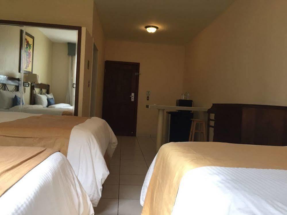 Hotel Maya Colonial San Pedro Sula Dış mekan fotoğraf
